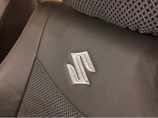 Авточехлы на Suzuki SX4 Авточехлы на Suzuki SX4