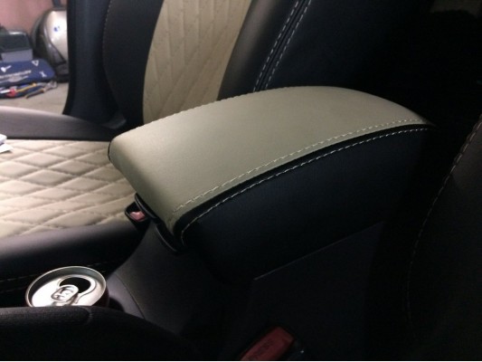 Перетяжка центрального подлокотника